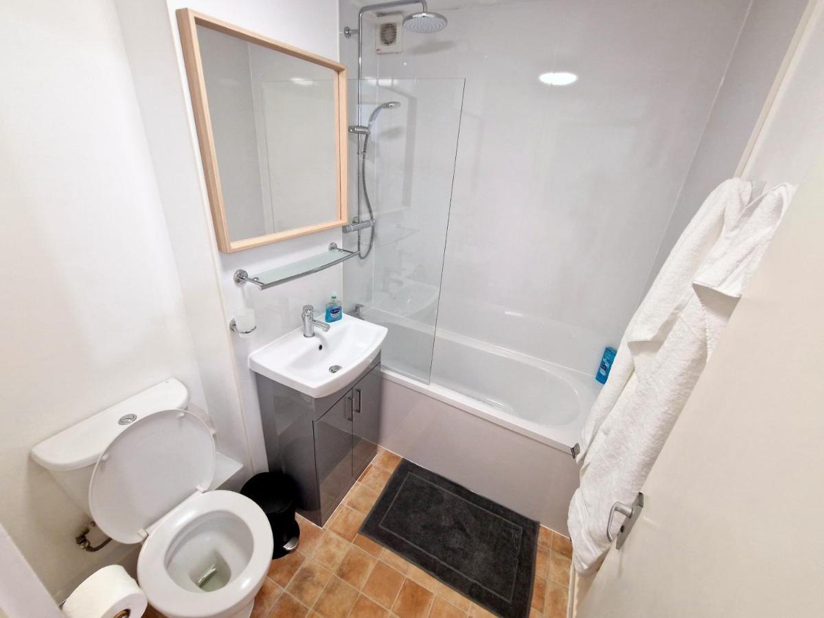 Flat In Battersea, 5 Minutes From Clapham Junction Station Appartement Londen Buitenkant foto