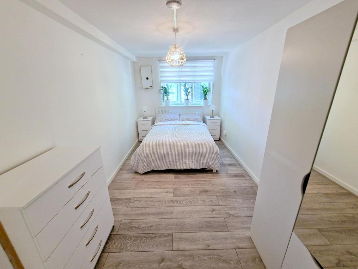 Flat In Battersea, 5 Minutes From Clapham Junction Station Appartement Londen Buitenkant foto